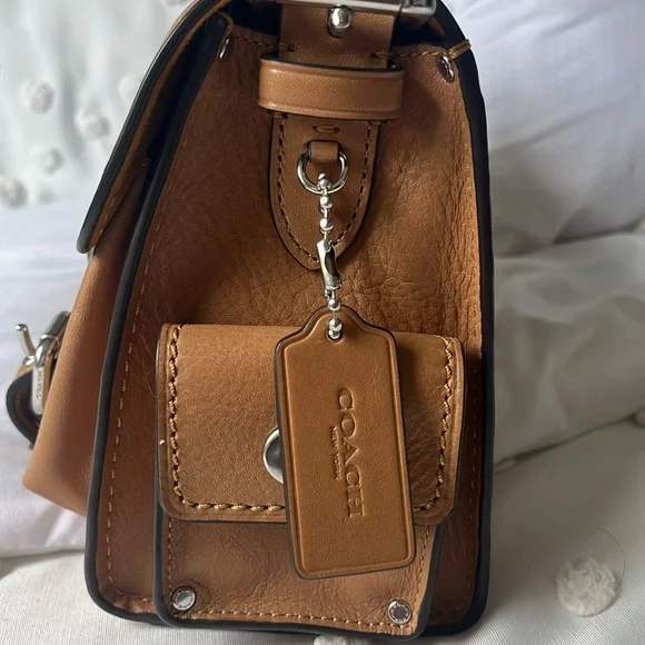 RARE Asia exclusive Coach Western Tabby Honey Brown - Picture 6 of 10